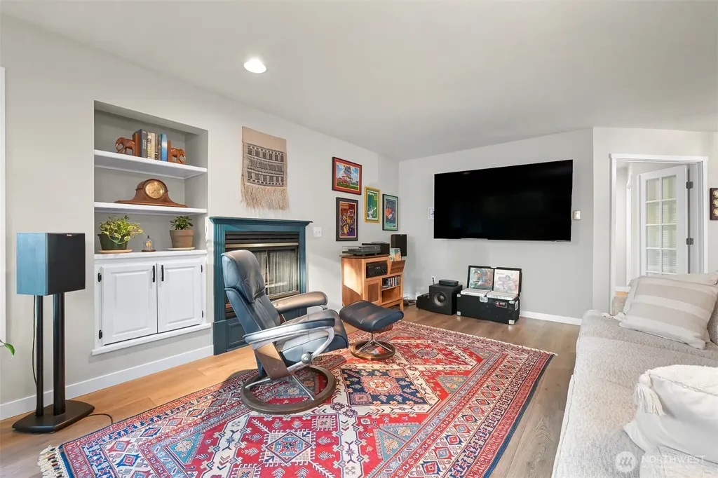 4878 N Village Lane Bellingham WA 98226