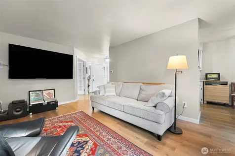 4878 N Village Lane Bellingham WA 98226