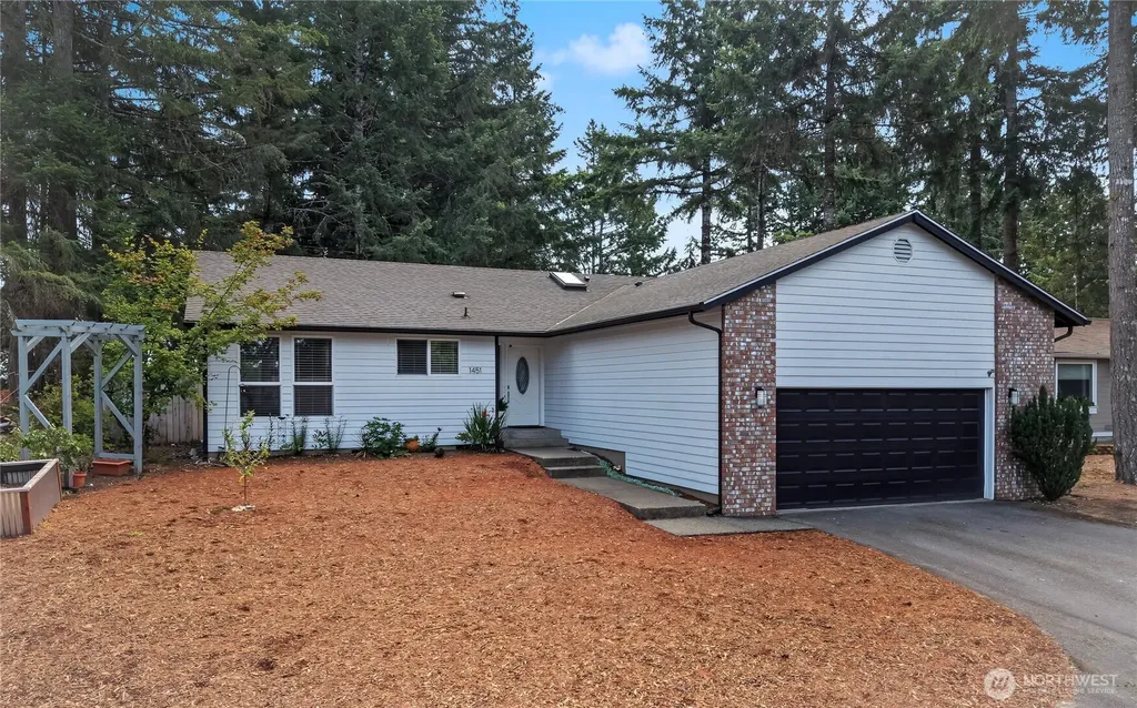 1451 E Old Ranch Road Allyn WA 98524