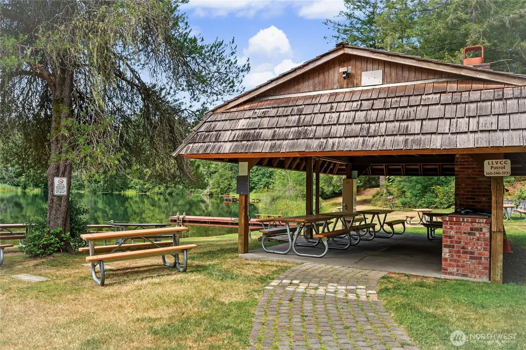 1451 E Old Ranch Road Allyn WA 98524