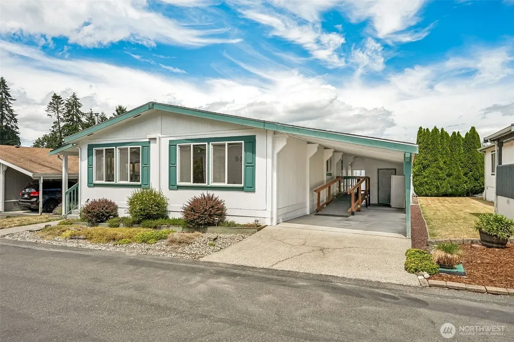592 NE Saturn Lane Bremerton WA 98311