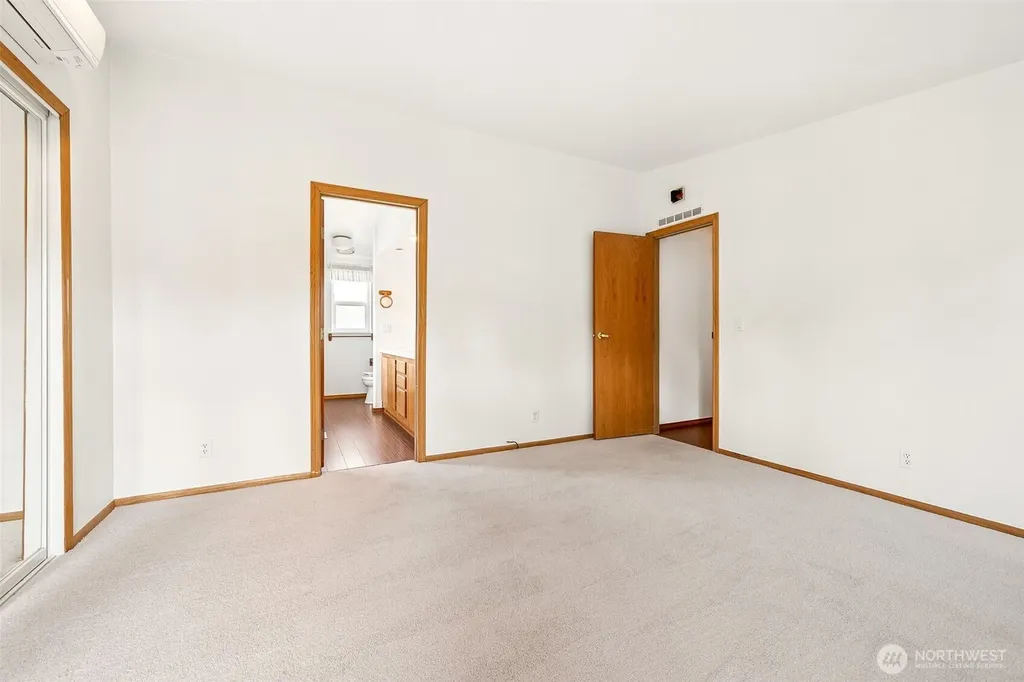 592 NE Saturn Lane Bremerton WA 98311