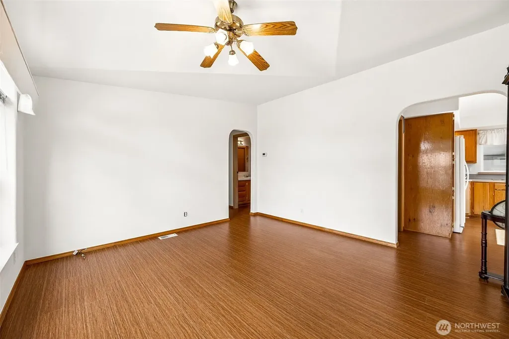 592 NE Saturn Lane Bremerton WA 98311
