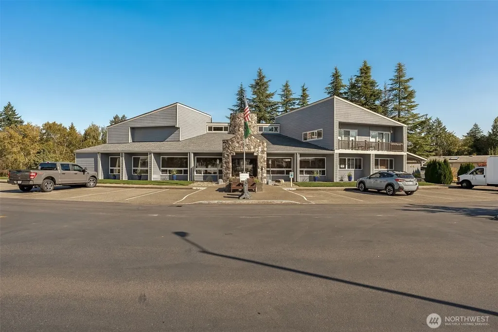 592 NE Saturn Lane Bremerton WA 98311