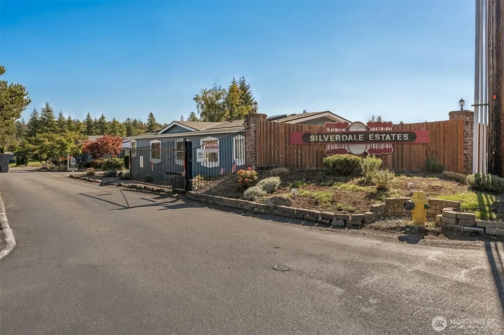 592 NE Saturn Lane Bremerton WA 98311