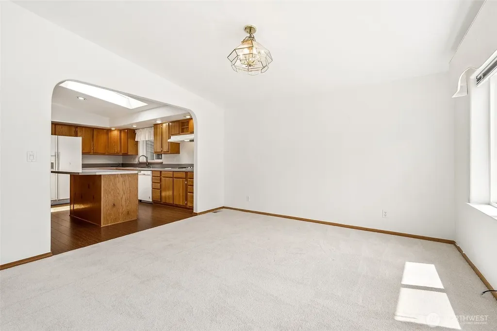 592 NE Saturn Lane Bremerton WA 98311