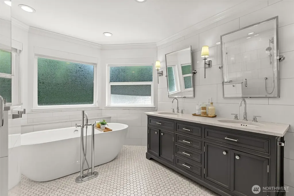 12217 NE 100th Street Kirkland WA 98033