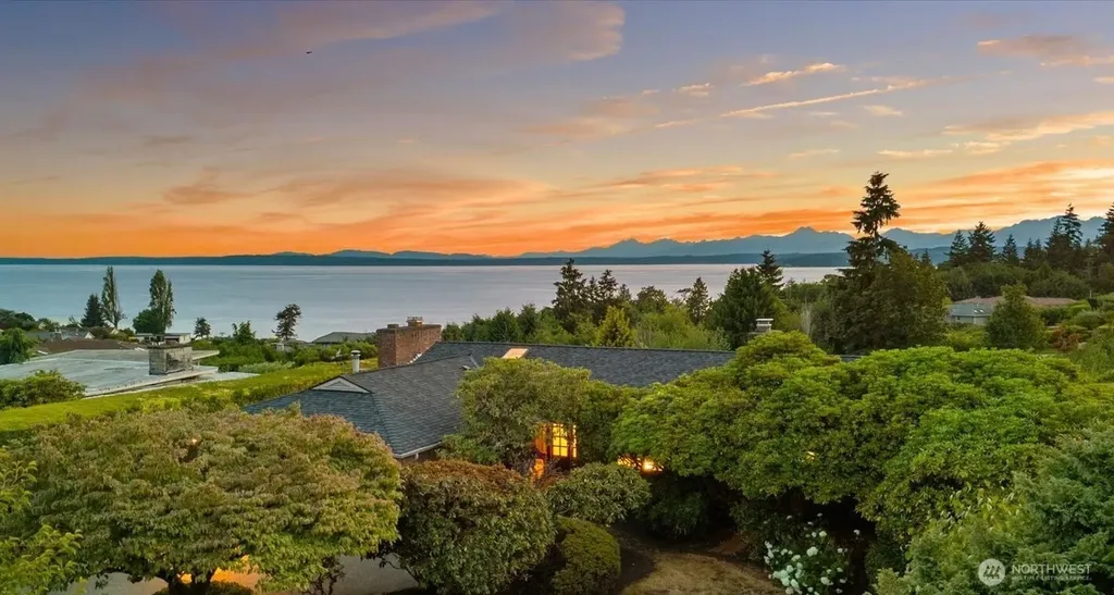 18241 14th Avenue NW Shoreline WA 98177
