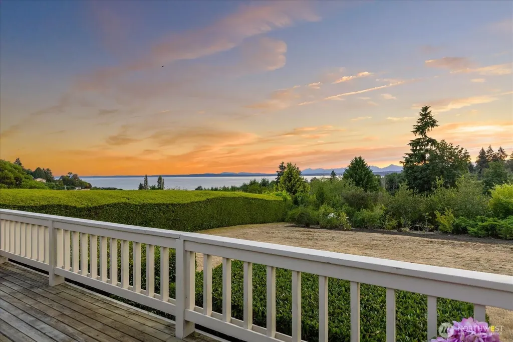 18241 14th Avenue NW Shoreline WA 98177