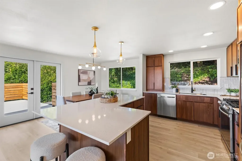 904 Puget Street Bellingham WA 98226