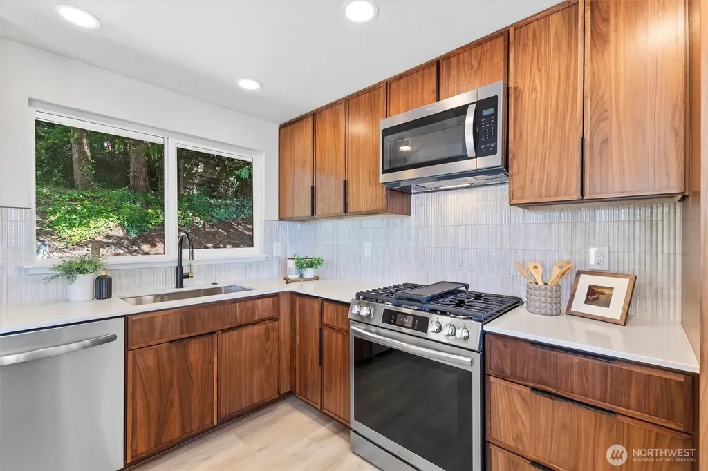 904 Puget Street Bellingham WA 98226