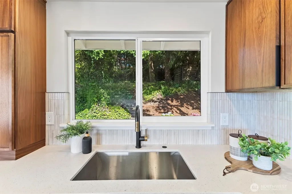 904 Puget Street Bellingham WA 98226