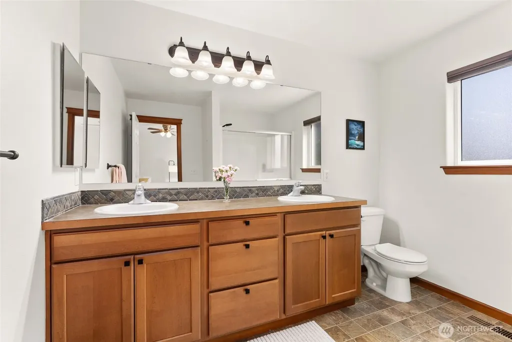 4525 Helena Avenue SE Lacey WA 98503