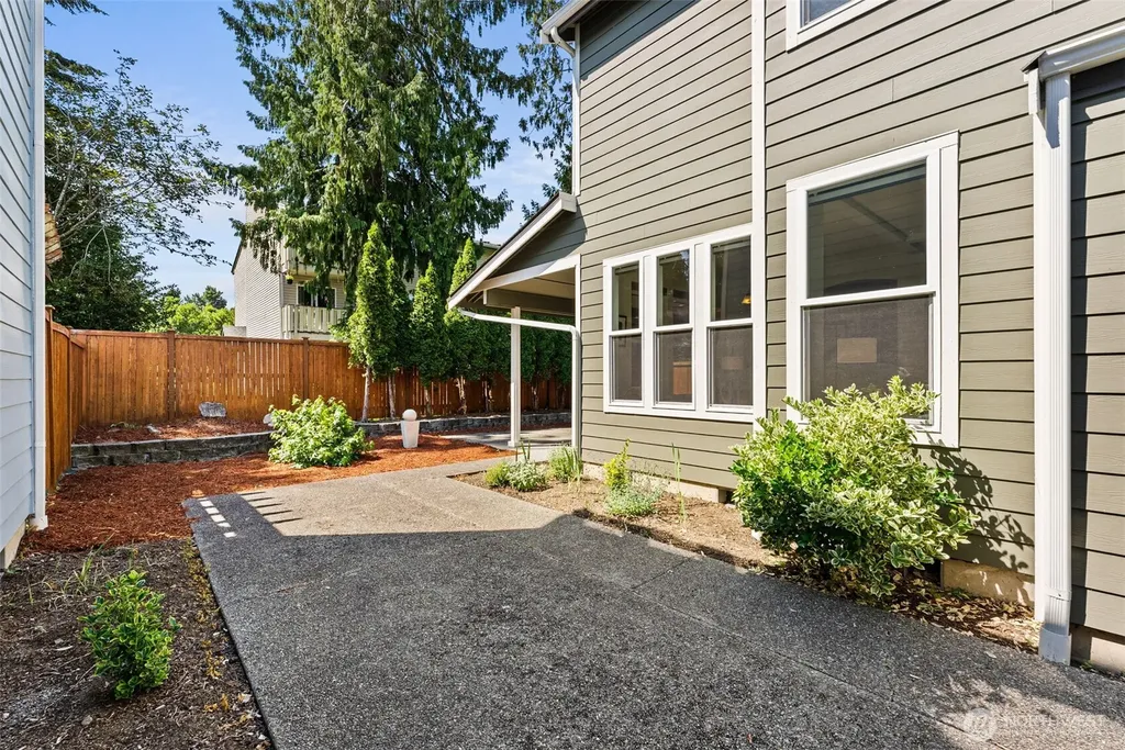 4525 Helena Avenue SE Lacey WA 98503