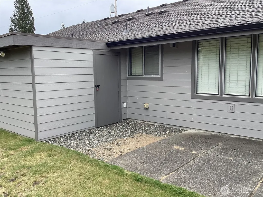 1308 63rd Street SE Everett WA 98203