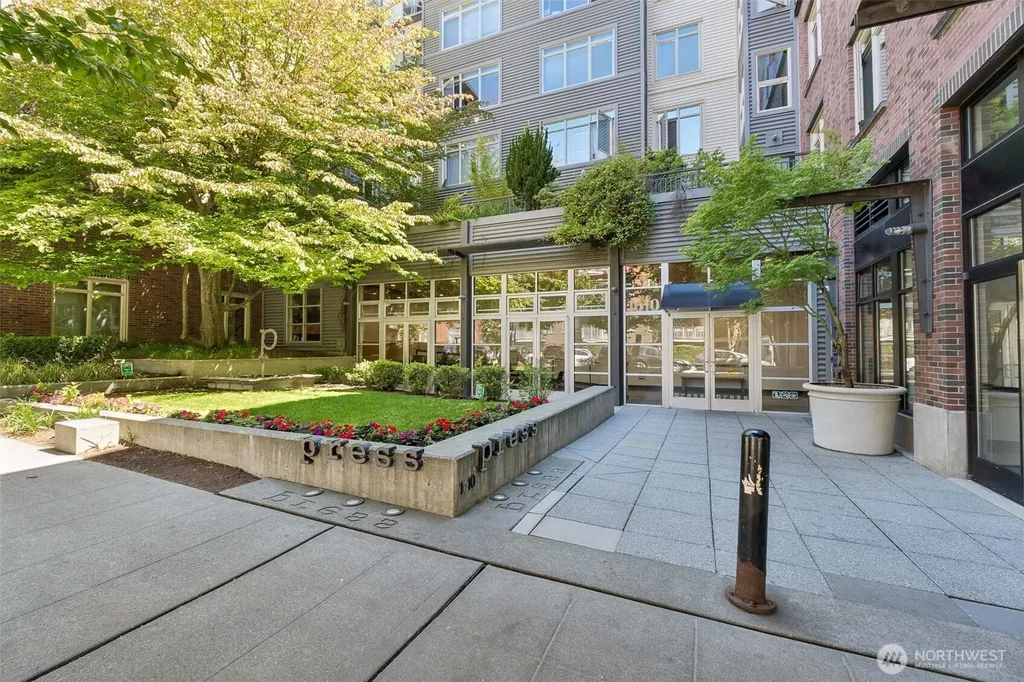 1620 Belmont Avenue Seattle WA 98122