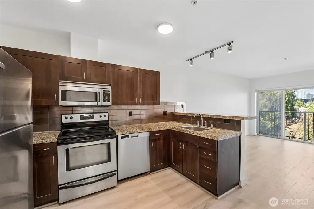 1620 Belmont Avenue Seattle WA 98122