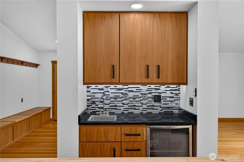 5621 Paradise Lane Anacortes WA 98221