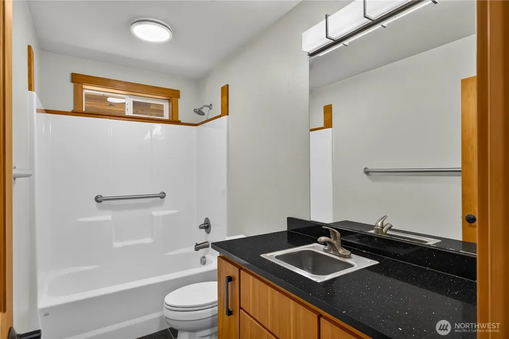 5621 Paradise Lane Anacortes WA 98221