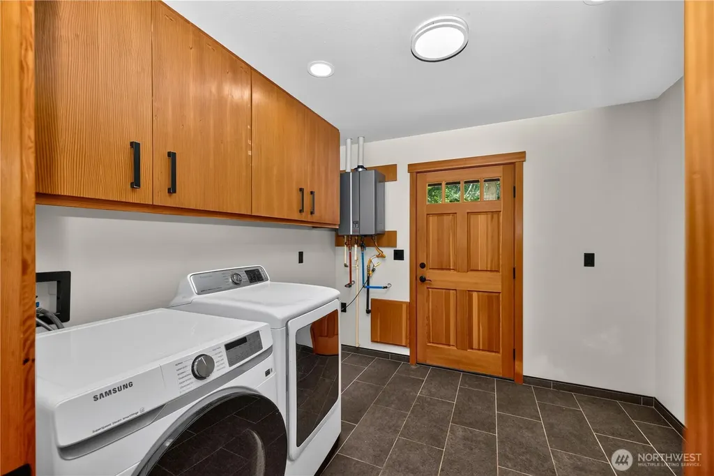 5621 Paradise Lane Anacortes WA 98221
