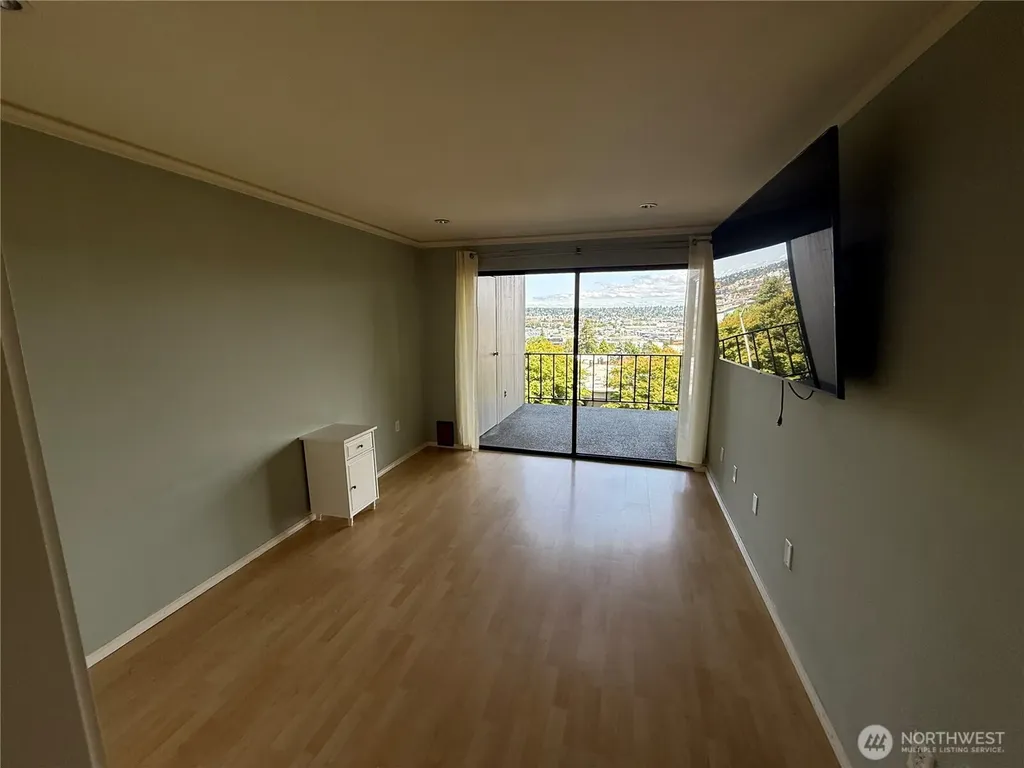 3661 24th Place W Seattle WA 98199