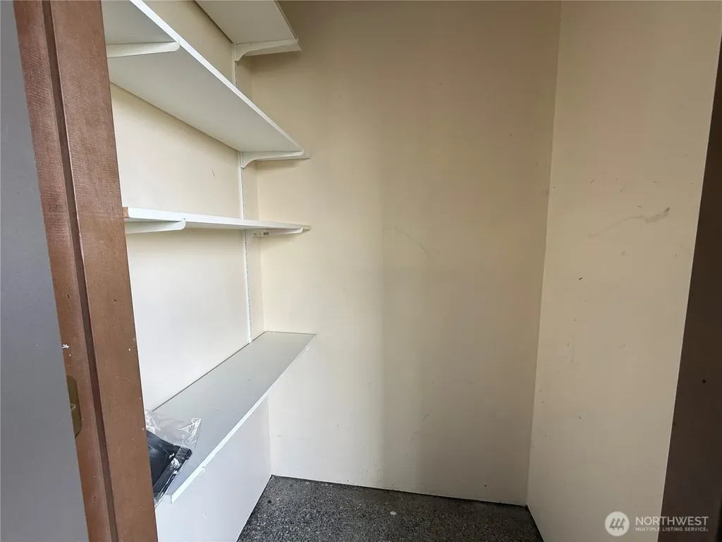 3661 24th Place W Seattle WA 98199