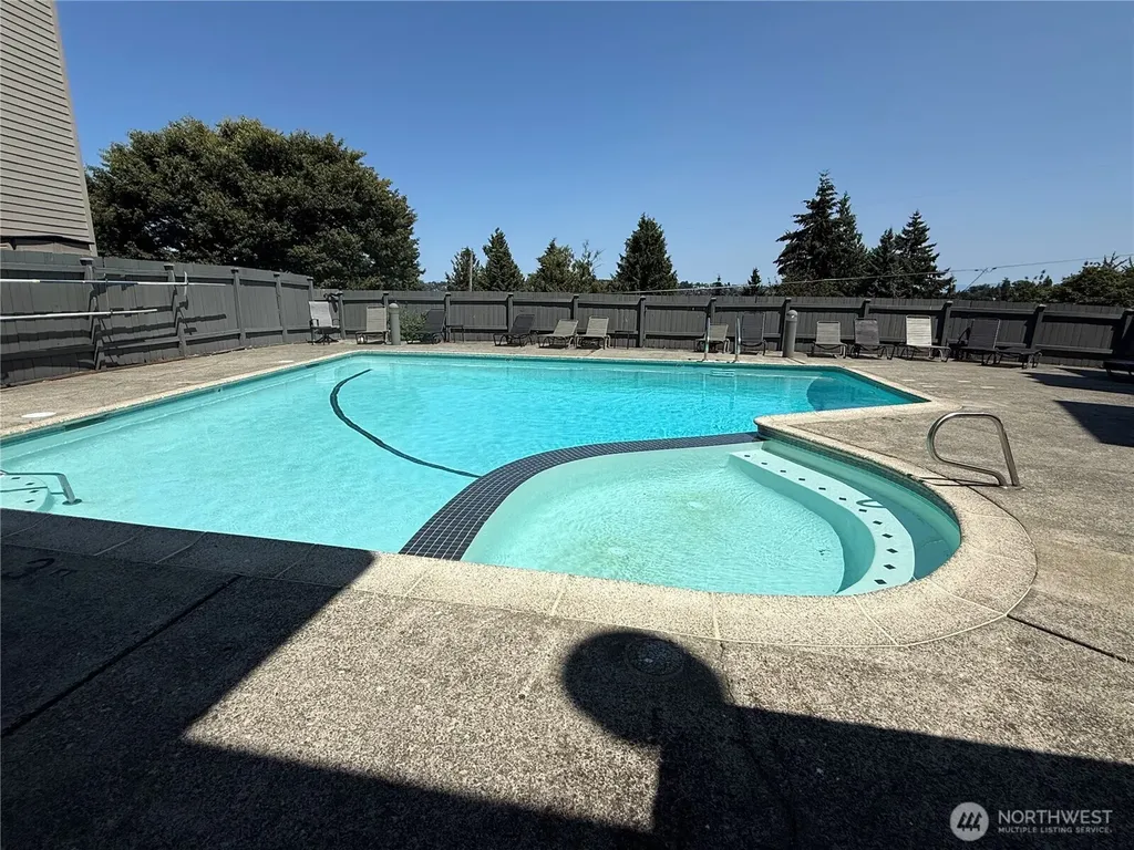 3661 24th Place W Seattle WA 98199