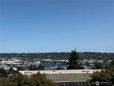 3661 24th Place W Seattle WA 98199