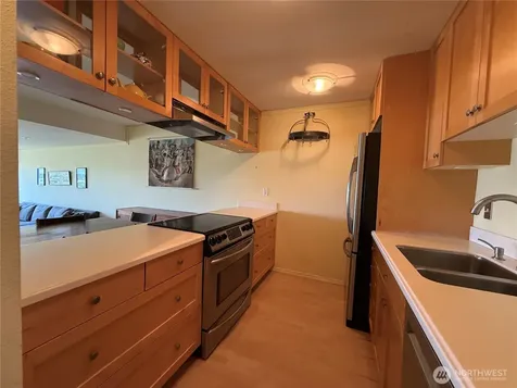 3661 24th Place W Seattle WA 98199