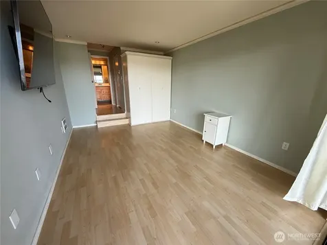 3661 24th Place W Seattle WA 98199