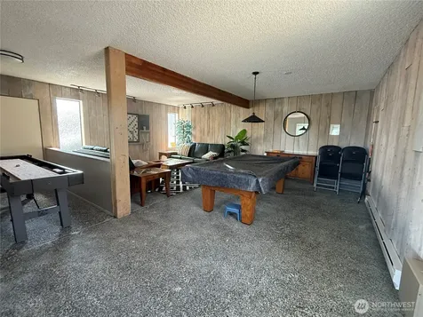 3661 24th Place W Seattle WA 98199