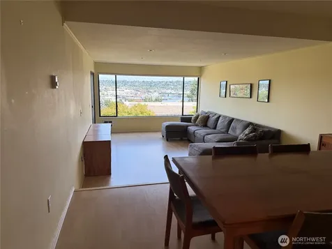 3661 24th Place W Seattle WA 98199