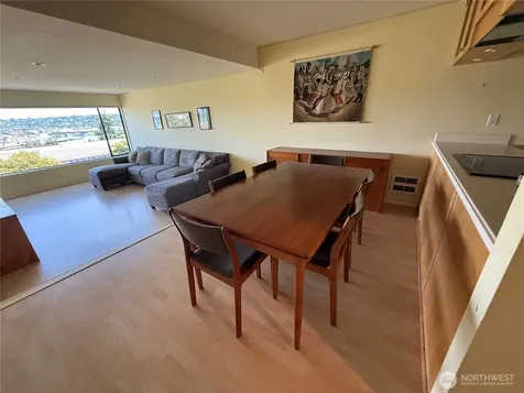 3661 24th Place W Seattle WA 98199