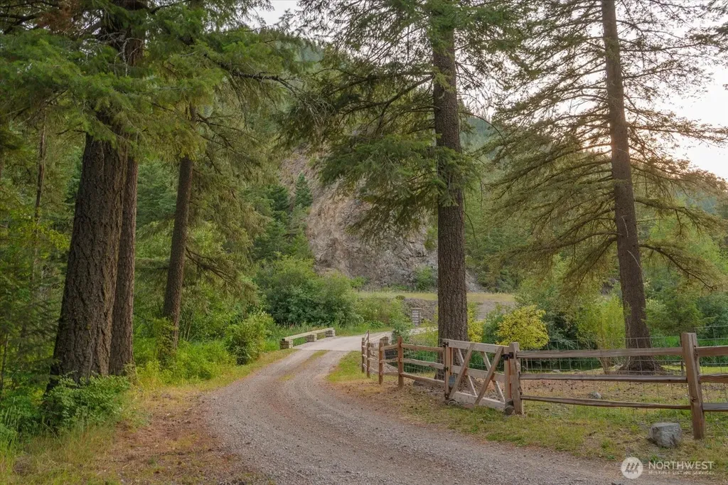 822 Little Spokane River Road Newport WA 99156