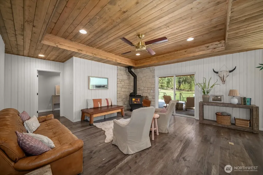 822 Little Spokane River Road Newport WA 99156