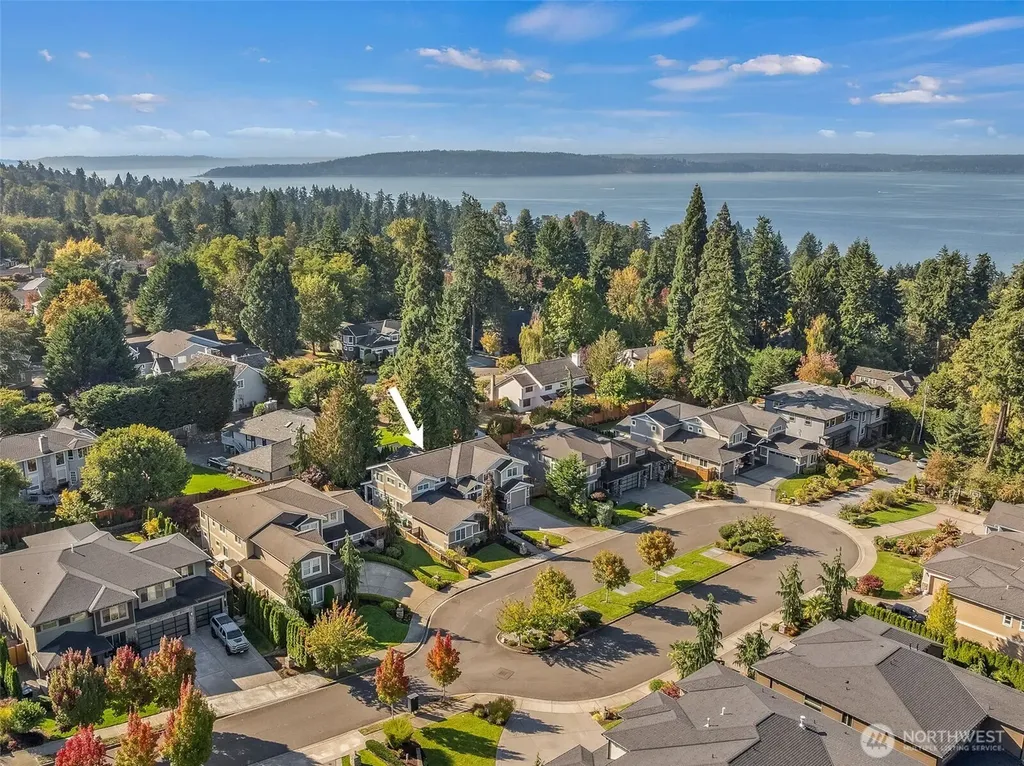 627 SW 185th Normandy Park WA 98166