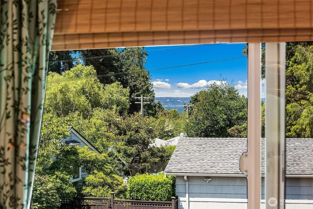 310 Pine Street Edmonds WA 98020