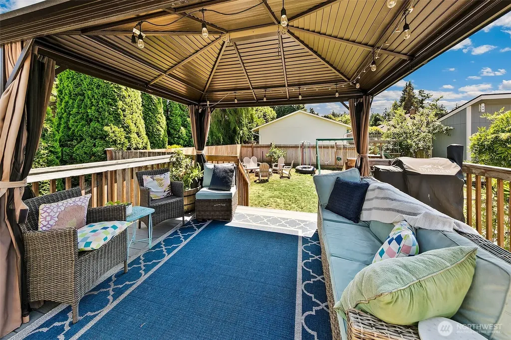 310 Pine Street Edmonds WA 98020