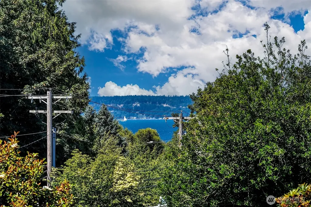 310 Pine Street Edmonds WA 98020