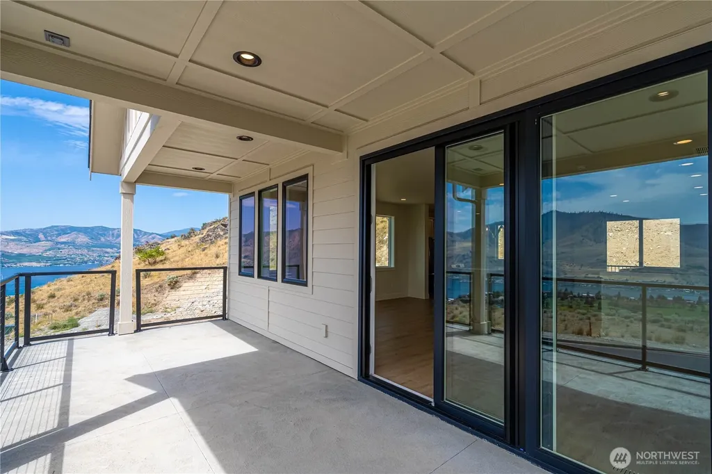 926 Long Drive Chelan WA 98816