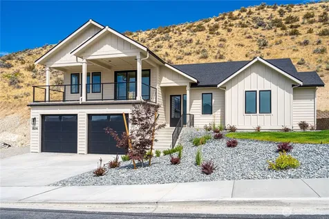 926 Long Drive Chelan WA 98816