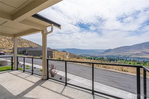 926 Long Drive Chelan WA 98816