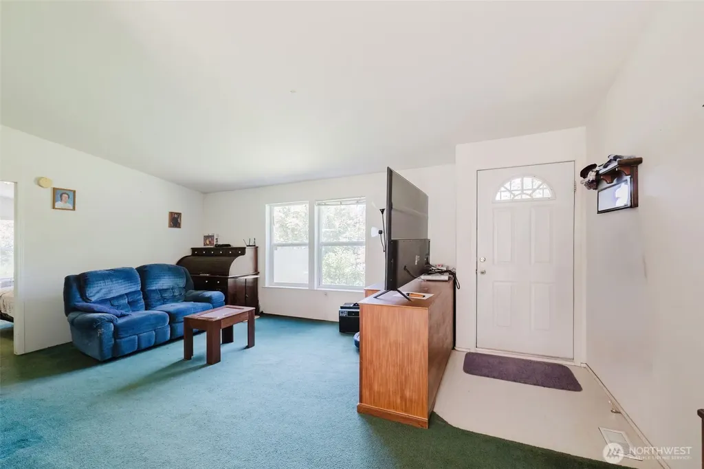 1320 SW Hollyhock Lane Port Orchard WA 98366