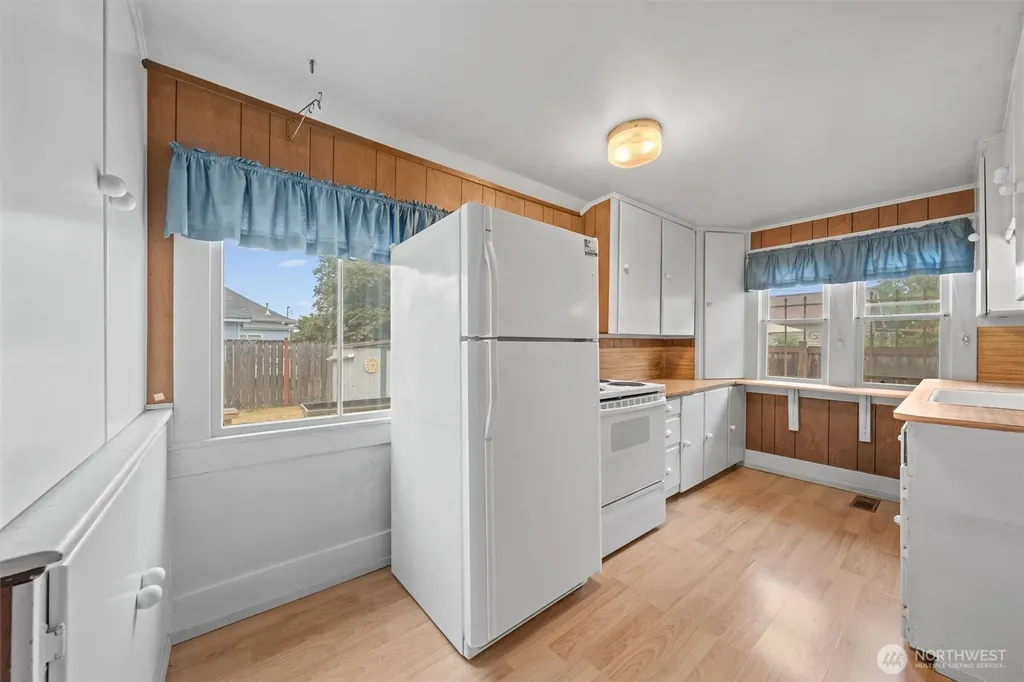 1114 N Prospect Street Tacoma WA 98406