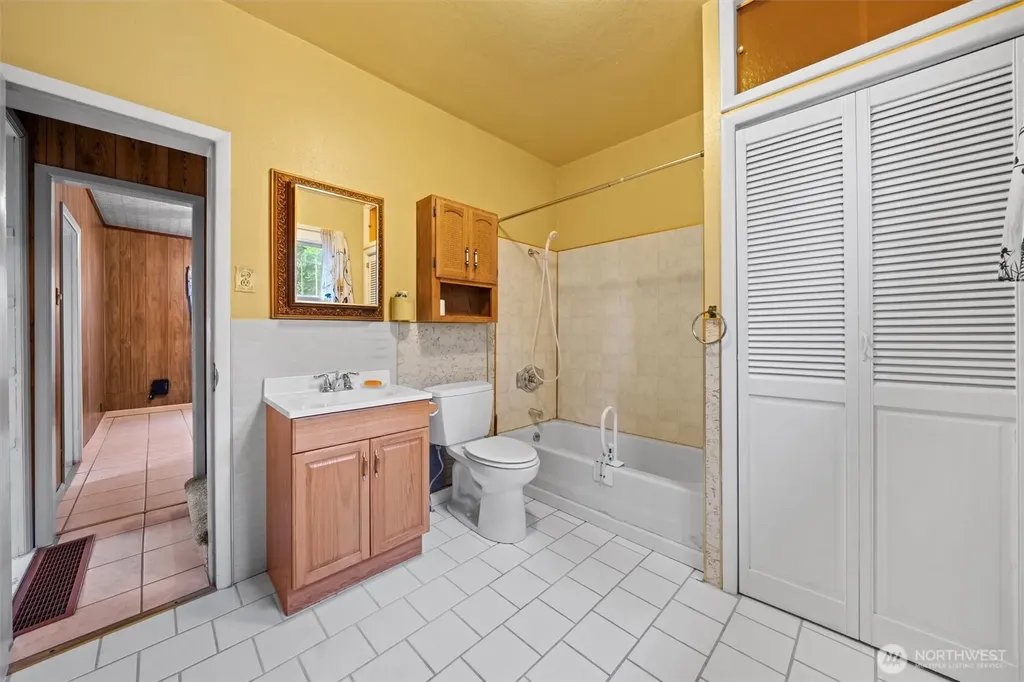 1114 N Prospect Street Tacoma WA 98406
