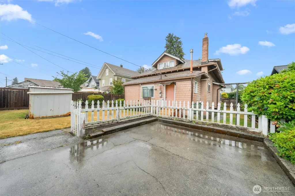 1114 N Prospect Street Tacoma WA 98406