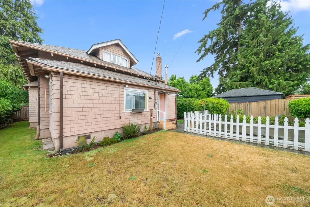 1114 N Prospect Street Tacoma WA 98406