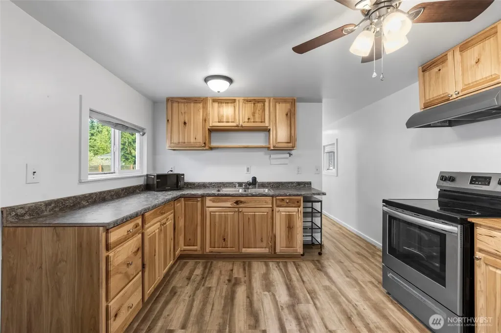 8397 Golden Valley Boulevard Maple Falls WA 98266
