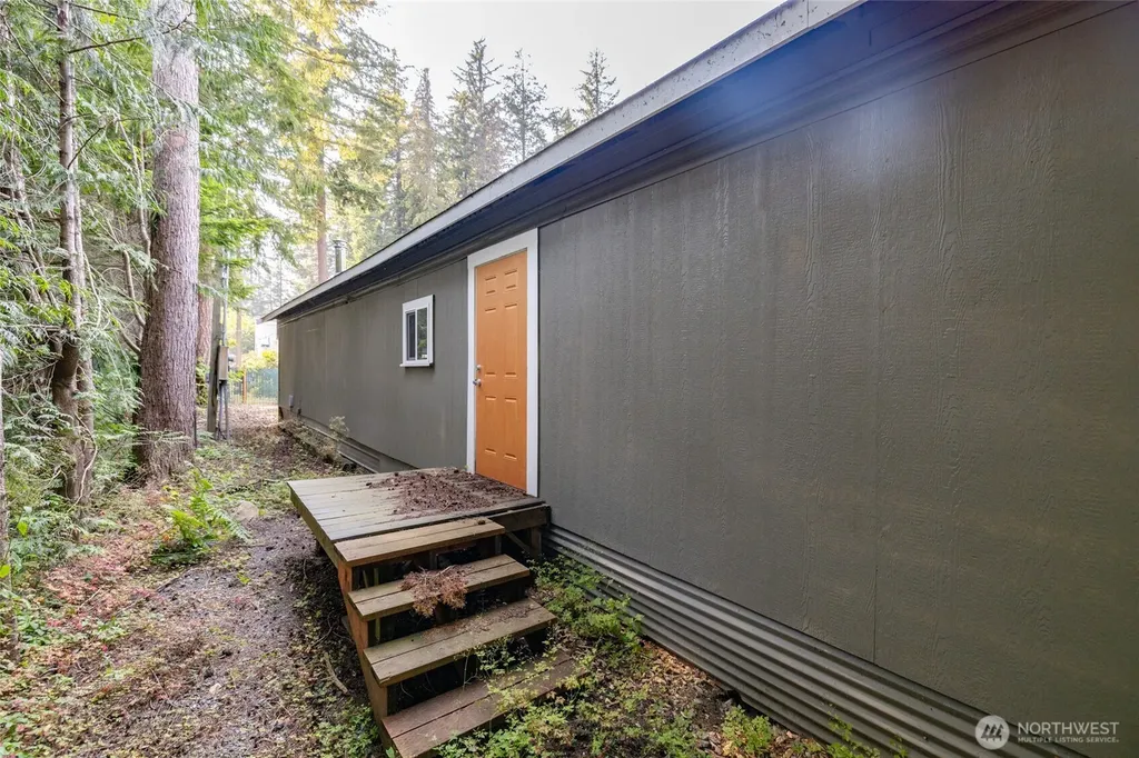 8397 Golden Valley Boulevard Maple Falls WA 98266
