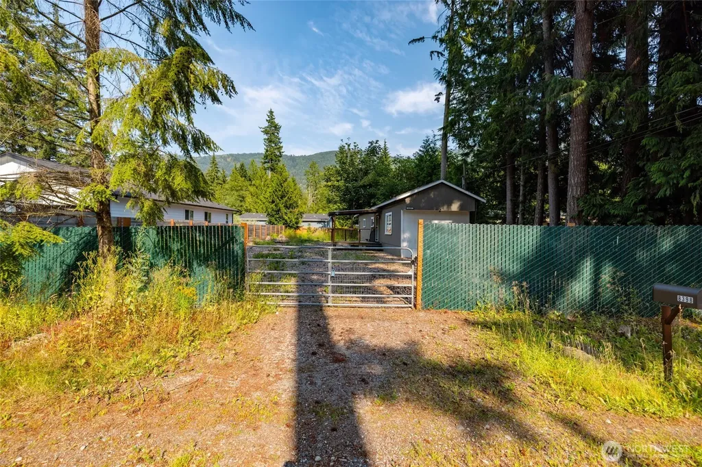 8397 Golden Valley Boulevard Maple Falls WA 98266